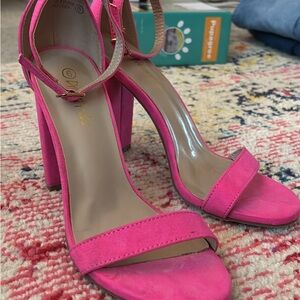 Dream Pairs Vibrant Pink Heels